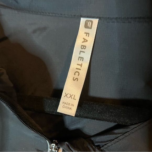 Fabletics Lightweight Jacket - Picture 4 of 8